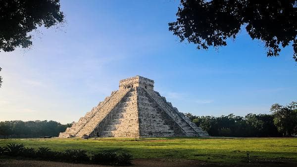 Chichén Itzá Pyramids and Cenote Day Tour (English-Speaking Group · Departing from Cancun)