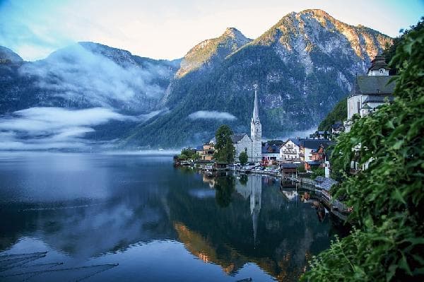 <Europe Small Group Tour> 3-Day Tour Around Vienna, Austria · Austria-Czech Highlights: Austrian Lake District + Hallstatt + Český Krumlov