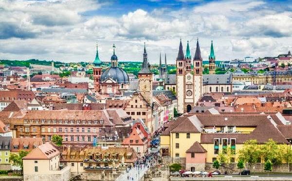 Warm Welcome to the Baltic Sea and Northern Europe's Pearls: 11-Day Tour of Seven Countries and Seven Capitals (Arrive in Helsinki/Tallinn; Depart from Oslo/Copenhagen/Hamburg)