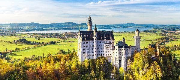 [Chauffeur Service] Munich Surroundings: Full-Day Private Car Service