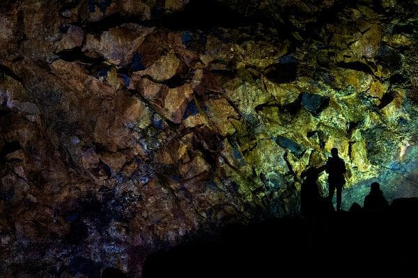 Iceland Raufarhólshellir Lava Tunnel Discovery Day Tour (English-Speaking Group · Basic Level)