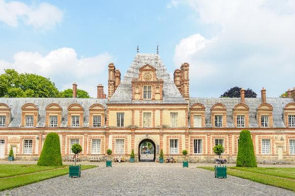 Paris Day Tour: Château de Vaux-le-Vicomte + Palace of Fontainebleau (admission and audio guide included • no guide service)
