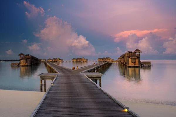 【Island Getaway | Visa-Free】Maldives Gili Lankanfushi Independent Trip* Speedboat Transfer + 4 Nights’ Hotel Accommodation + Breakfast and Dinner Included + Special Honeymoon & Wedding Anniversary Gifts