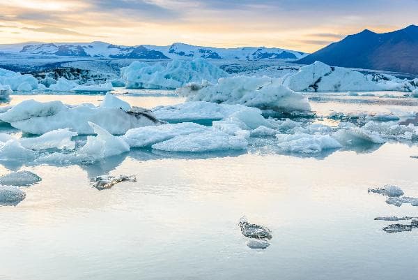 Iceland: A Song of Ice and Fire 5-Day Highlights Tour | Jökulsárlón Glacier Lagoon + Golden Circle + South Coast + Snæfellsnes Peninsula + Blue Lagoon + Winter Aurora Encounter