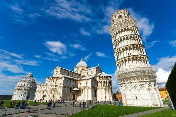Classic France, Switzerland and Italy ▪ 7-Day France + Switzerland + Italy Tour, Route A [Small Group Tour with Chinese-Speaking Guide] <No Backtracking: Start in Paris, End in Rome>