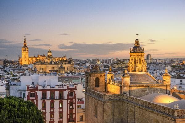 Passionate Spain & Portugal • HOLA Iberia 9-Day Tour, Route A [Small Group in Chinese] <Barcelona to Lisbon>