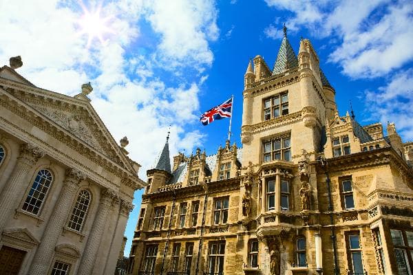 Enjoy Britain · England + Scotland + Isle of Skye + Cambridge, 7-Day Tour【Small Group with Premium Chinese-Speaking Guide】< London Round Trip>