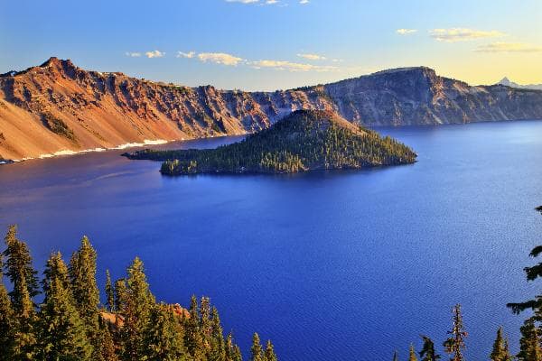 7-Day Western USA Tour: Redwood National Park + Crater Lake National Park + Mount Rainier National Park + Seattle + Coast Starlight Train (Round Trip from San Francisco)