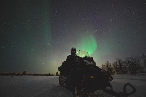 Norway Snowmobile Aurora Chase Day Tour [2 Hours | English-Speaking Tour · Kirkenes Round Trip]