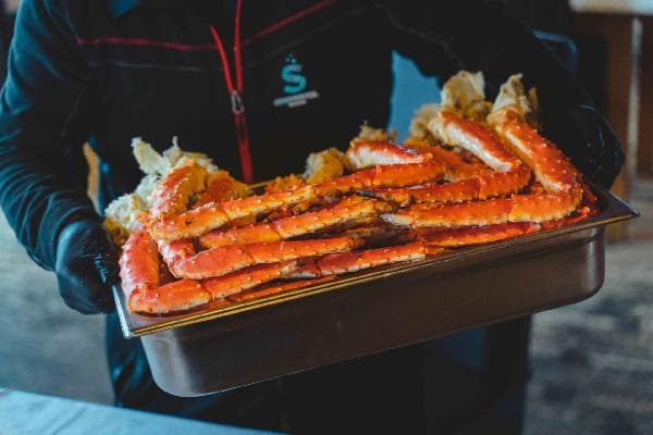 Norway King Crab Fishing Day Tour [December–April: Winter Sled Ride | Kirkenes Round Trip] (3 Hours · English-Speaking Tour)
