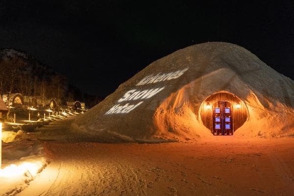 Norway Snow Hotel Visit Day Tour (Dinner Included) [4 Hours | English-Speaking Tour · Kirkenes Round Trip]