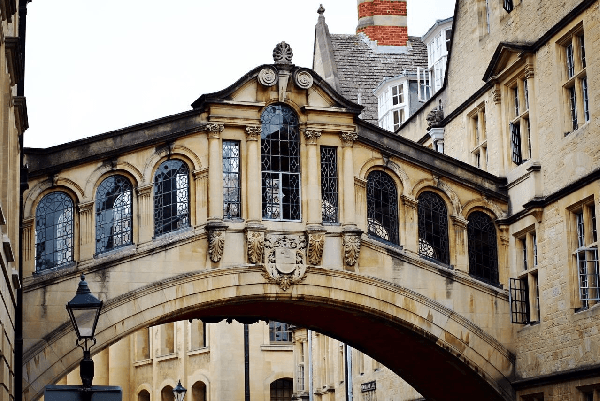 London Day Tour: Oxford + Cotswolds + Bicester