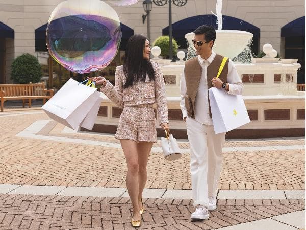 MG Vienna Parndorf Shopping Village Shopping Offer Package (including round-trip bus tickets to Vienna + an extra 10% off card + €5 dining voucher) DESIGNER OUTLET PARNDORF
