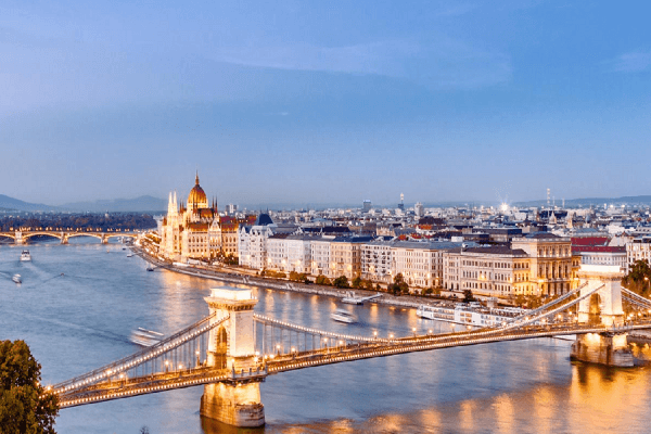 Danube Impressions: 6 Days, 5 Nights Classic Tour of Four Countries