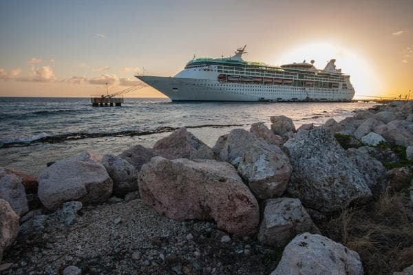 CELEBRITY Cruises | In-Depth Leisure Exploration of Iceland and an Encounter with the Northern Lights | 8-Day, 7-Night Summer Cruise Around Iceland