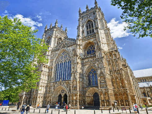 【Private UK Tour】Highlights of the North and South of the UK in 8 Days A · Two Universities × Highland Castles × Cotswolds