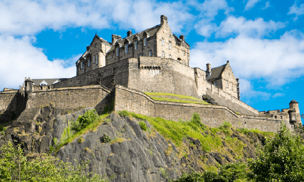 【Private UK Tour】Highlights of the North and South of the UK in 7 Days A · Two Universities × Highland Castles × Cotswolds