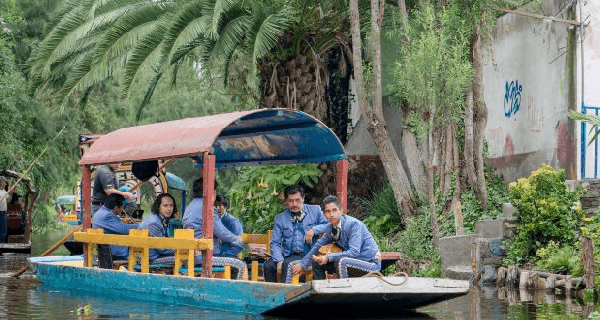 [Small-Group Tour with Chinese-Speaking Guide] Mexico City Day Trip B: Xochimilco + University City Murals + National Museum of Anthropology (Specialty Lunch Included)