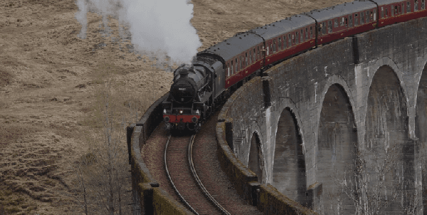 Day Tour of Glenfinnan, Fort William & Glencoe, Scotland [Round Trip from Edinburgh + English-Speaking Group]