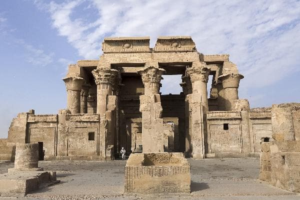 Egypt 9-Day Small-Group Tour: Cairo + Fayoum Oasis + Aswan + Luxor + Red Sea (Cruise Route)