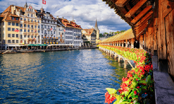 6-Day Switzerland Tour: Snow Country and the GoldenPass Express (arrive in and depart from Zurich)