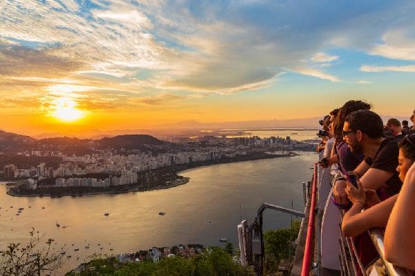 [Visa-free] Rio de Janeiro, Brazil Half-Day Tour · Christ the Redeemer (by minibus) + Selarón Steps + Sugarloaf Mountain sunset experience (English-speaking group)