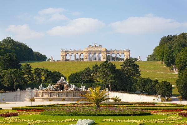 10-Day Danube and Alps Tour: Eastern European and Swiss Charm + Czech and Austrian Towns (Round Trip from Vienna)