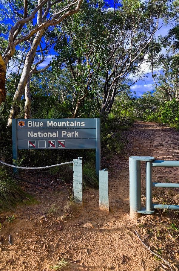 Australia Blue Mountains and Zoo Day Tour (Round Trip from Sydney)