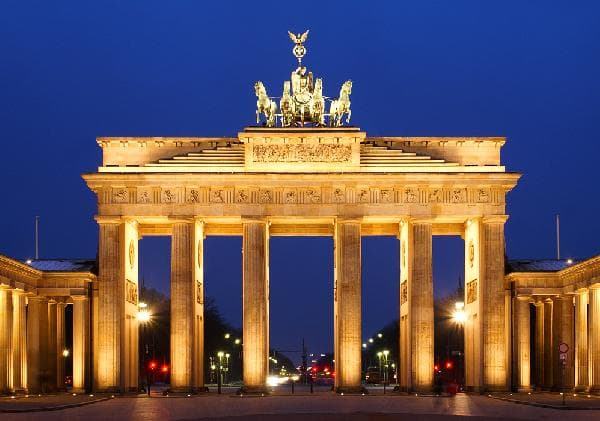 Berlin Day Tour Route A: Cultural and Historical Tour