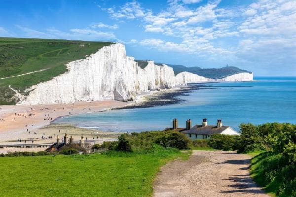 London Day Tour: Brighton + Royal Pavilion + Seven Sisters White Cliffs (Admission Included | Chinese-Speaking Tour on Wed/Sun)
