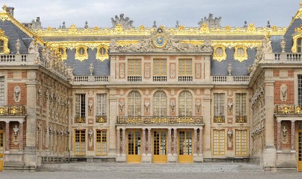 Paris Day Tour: Palace of Versailles + Van Gogh’s House + Monet’s Garden (admission included + official guided tour of the Palace of Versailles)