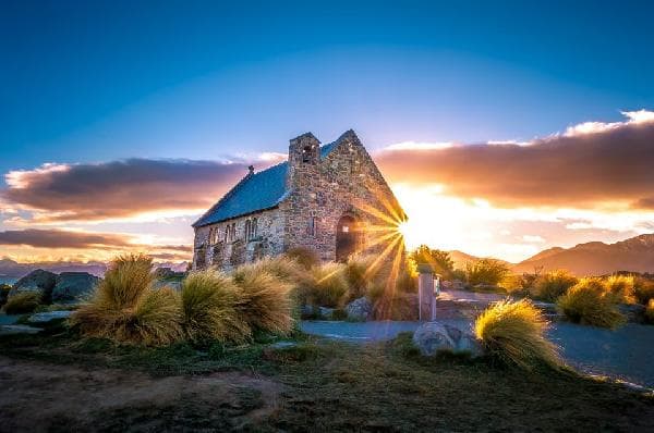 New Zealand North and South Islands • 9-Day Connection Tour • 4 Days on the North Island + 6-Day Food Tour on the South Island (Auckland to Christchurch)