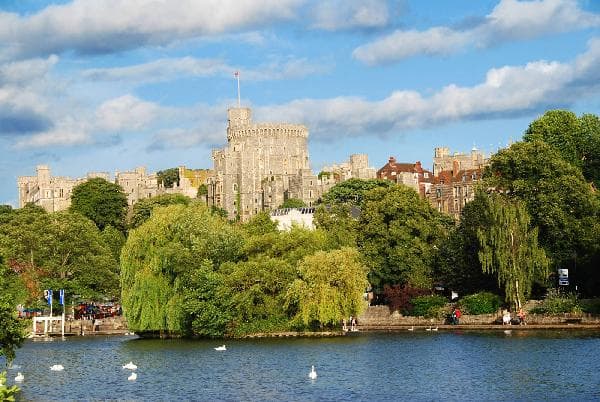 8-Day, 7-Night Tour of Oxford + Classic England and Scotland + Cambridge and London + White Cliffs