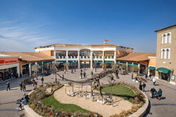 Castel Romano Outlet Shopping Package, Rome, Italy (Shuttle Bus + Extra 10% Off + €5 Dining Voucher)