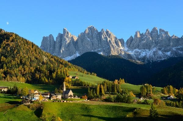 <Europe Small Group Tour> 3-Day Epic Dolomites Mountain Adventure (Round Trip from Venice)