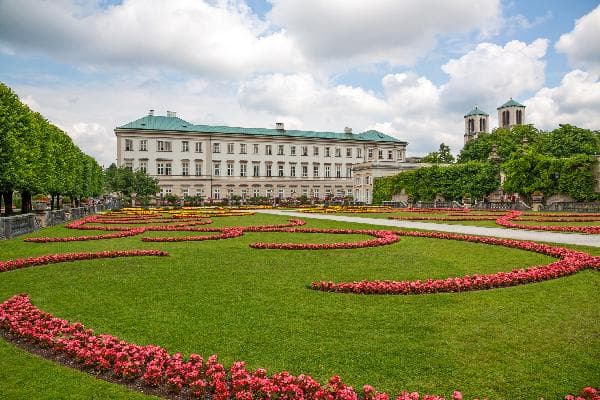 [Austria & Czech Republic Private Tour] Fairytale Austria & Czech Republic: 7-Day Classic Tour · Two UNESCO Heritage Towns × Musical Lake District × Prague and Vienna