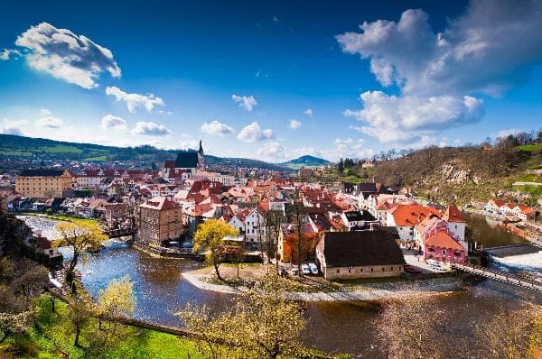 [Austria & Czech Republic Private Tour] Fairytale Austria & Czech Republic: 4-Day Easy Tour · Two UNESCO Heritage Towns × Musical Lake District