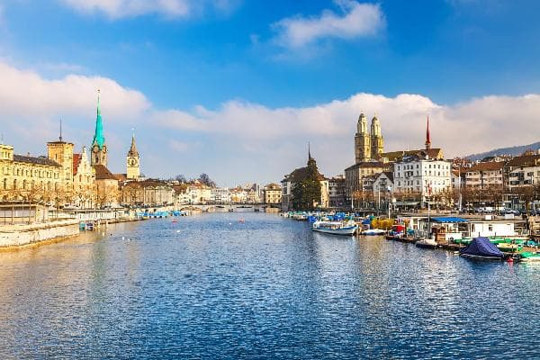 【6–15-Person Small Group】9-Day France, Italy & Switzerland Group Tour (Paris to Rome)