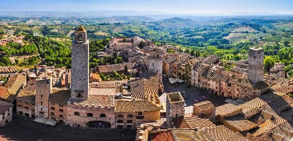 Italy Day Tour: Siena + San Gimignano + Monteriggioni + Chianti + Wine Tasting Included (Departing from Florence · English-Speaking Group with Optional Chinese Audio Guide)