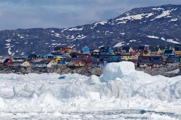 6-Day, 5-Night Greenland Northern Lights and Icebergs New Year Tour (Round Trip from Copenhagen)