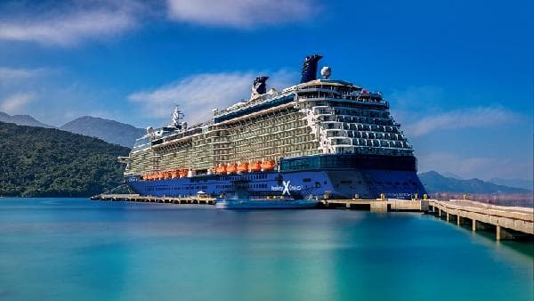 Celebrity Silhouette Summer In-Depth Cruise Around Iceland | Encounter the Northern Lights