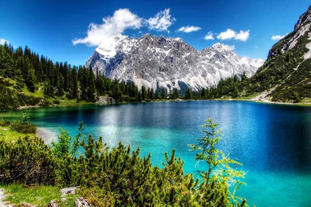[Germany Private Tour] 3-Day In-Depth Tour Around Munich, Route A · Neuschwanstein Castle × Zugspitze × Königssee × Eagle's Nest