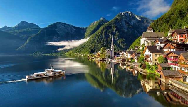 【Germany and Austria Private Tour】Munich Surroundings In-Depth 3-Day Tour C · Neuschwanstein Castle × Zugspitze × Hallstatt × Bad Ischl