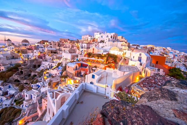 [Greece Private Tour] Santorini Easy Tour: 3 Days · Blue-and-White Houses × Aegean Sunsets