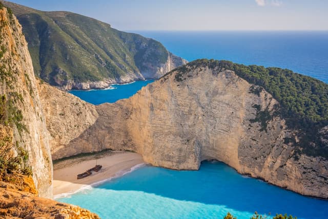 [Greece Private Tour] 7-Day Greece Island Classic Tour · Santorini × Zakynthos × Meteora, the City in the Sky × Delphi